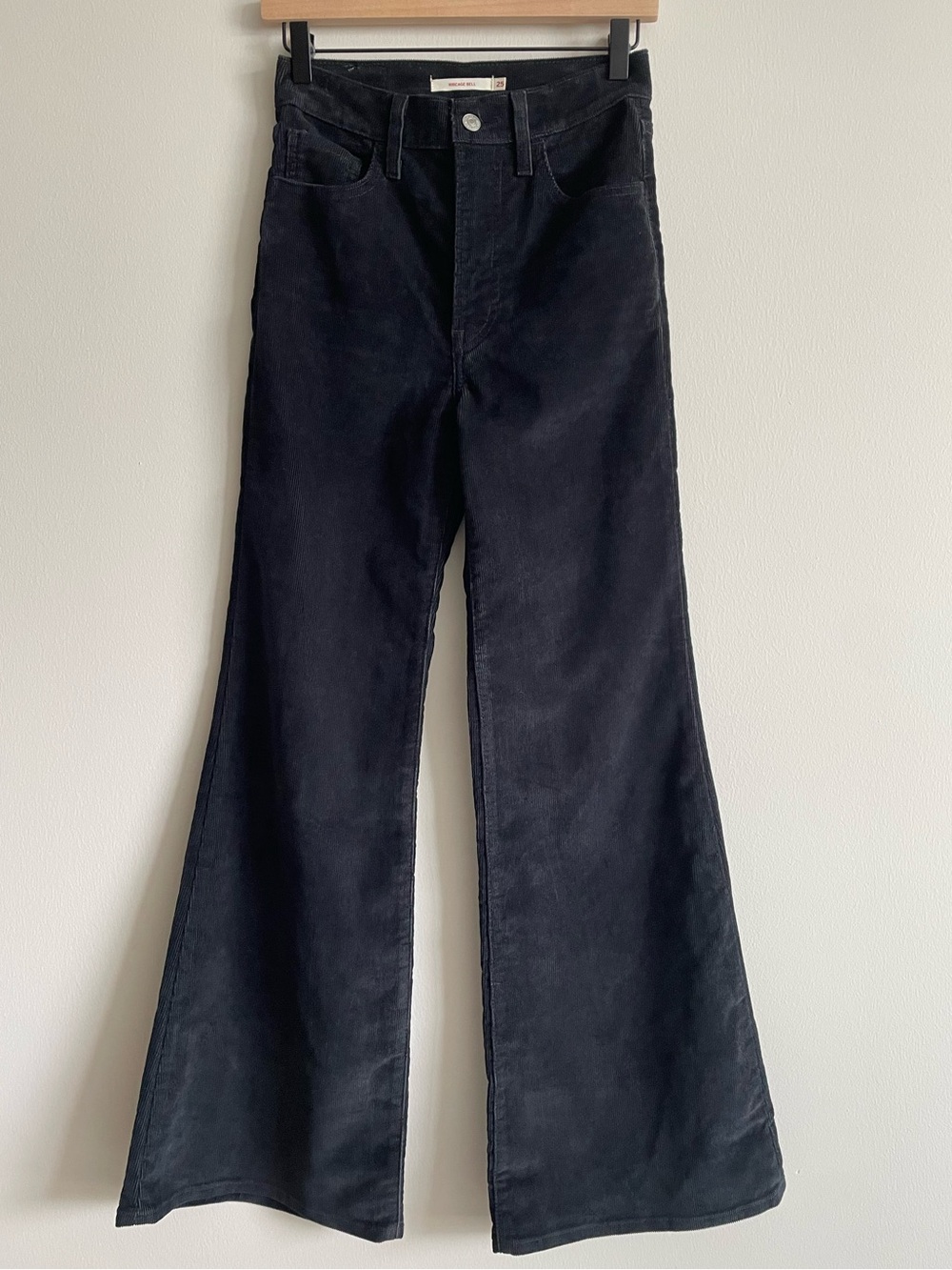 Levi's Ribcage Bell Corduroy Pants Black Baby Wale Cords Dark Academia 25